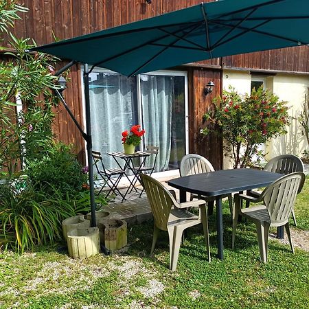 Charmant Riscle Exterior foto